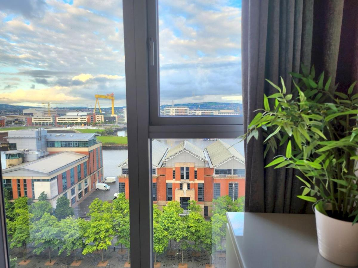벨파스트 Pass The Keys Stunning Penthouse With Balcony Sunset Views 아파트 외부 사진