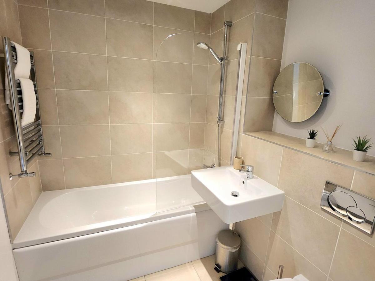 벨파스트 Pass The Keys Stunning Penthouse With Balcony Sunset Views 아파트 외부 사진