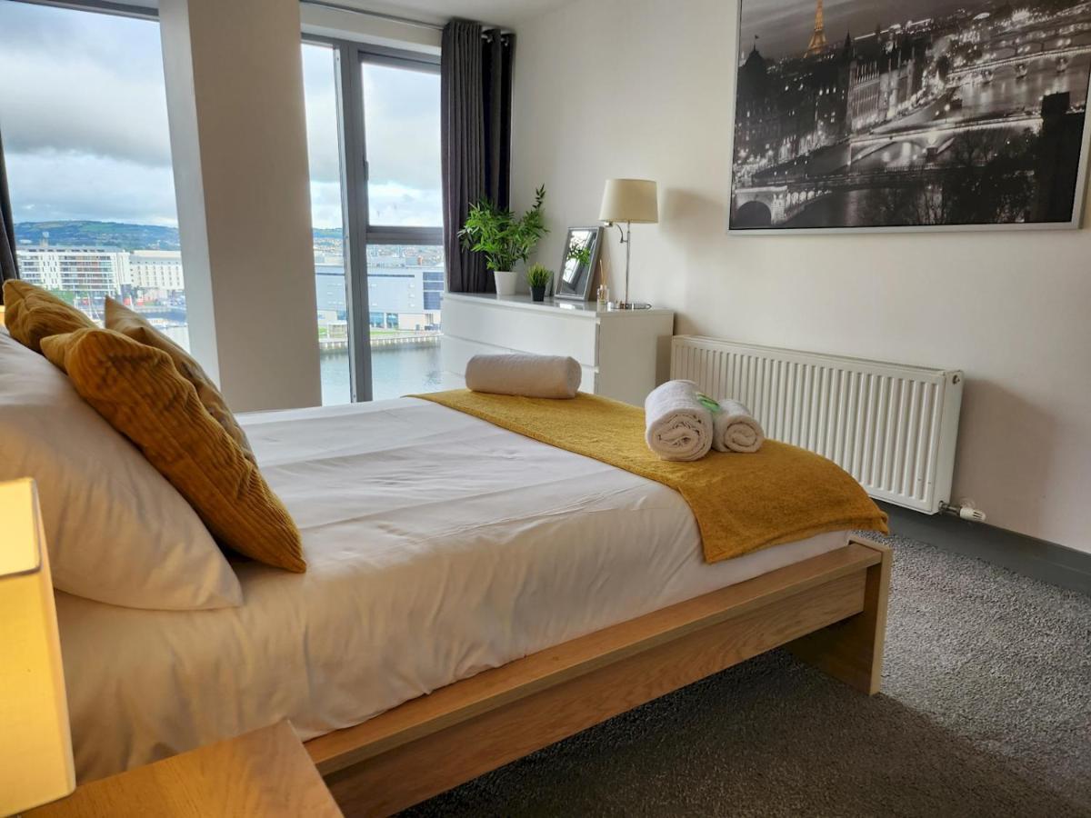 벨파스트 Pass The Keys Stunning Penthouse With Balcony Sunset Views 아파트 외부 사진